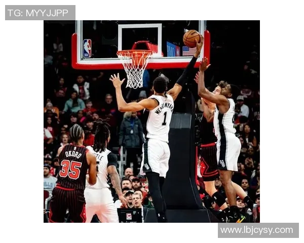 热身赛三分线外15投全中 文班亚马第三年状态恐怖震撼全场 热身赛三分线外15投全中 文班亚马第三年状态恐怖震撼全场